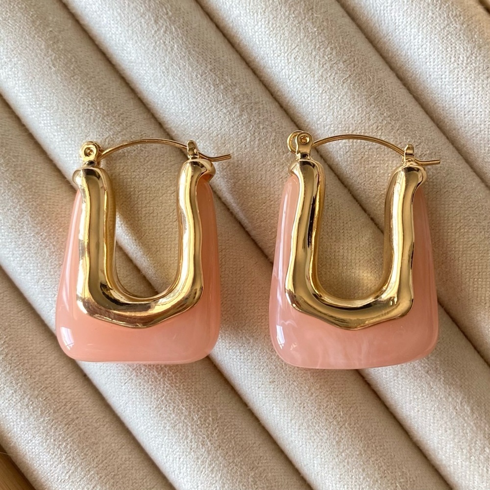 ✨ Zara Elise Cubic Earrings in Malibu - Picture 4 of 8